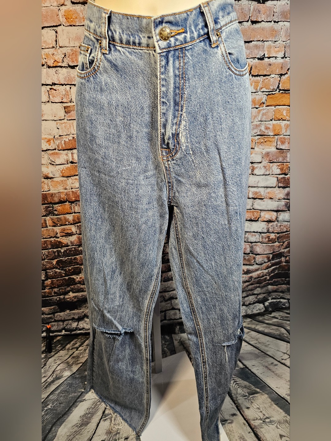 Lioness Distressed High Rise Straight Leg Jeans Size Small Vintage Wash Denim